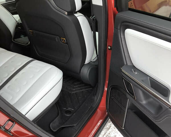 Красный Rivian R1T, объемом двигателя 0 л и пробегом 2 тыс. км за 62000 $, фото 2 на Automoto.ua