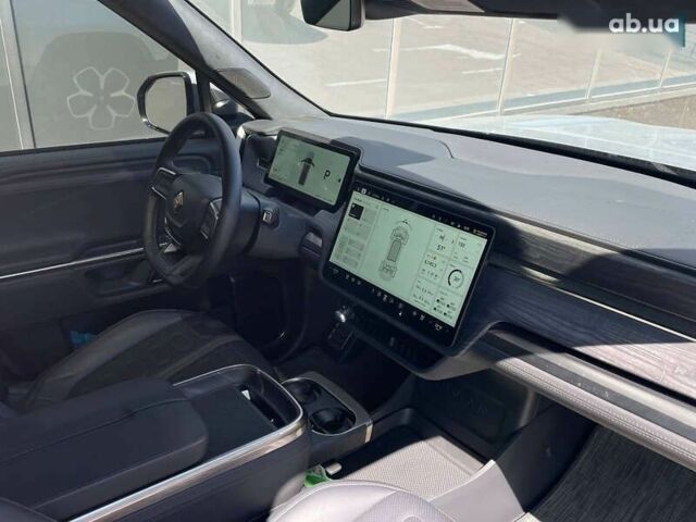 Rivian R1T, объемом двигателя 0 л и пробегом 20 тыс. км за 54900 $, фото 13 на Automoto.ua