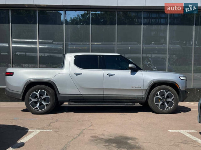 Сірий Rivian R1T, об'ємом двигуна 0 л та пробігом 20 тис. км за 57699 $, фото 7 на Automoto.ua