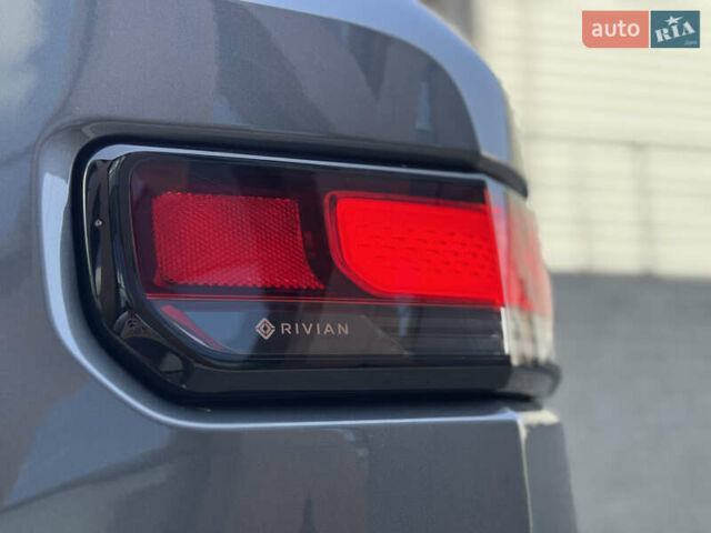 Серый Rivian R1T, объемом двигателя 0 л и пробегом 40 тыс. км за 54000 $, фото 54 на Automoto.ua