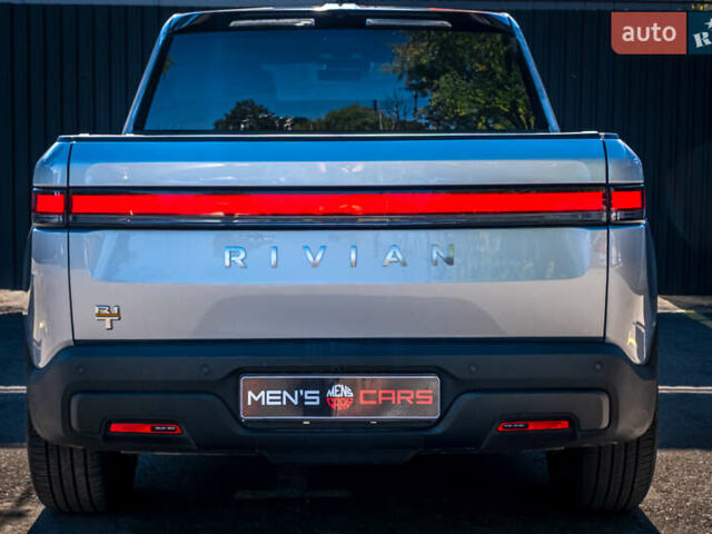 Серый Rivian R1T, объемом двигателя 0 л и пробегом 6 тыс. км за 44900 $, фото 12 на Automoto.ua