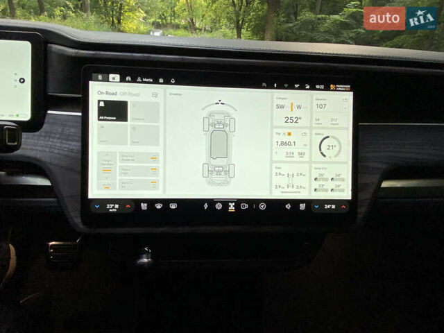 Серый Rivian R1T, объемом двигателя 0 л и пробегом 15 тыс. км за 53900 $, фото 23 на Automoto.ua