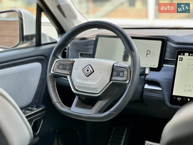 Серый Rivian R1T, объемом двигателя 0 л и пробегом 9 тыс. км за 49990 $, фото 60 на Automoto.ua