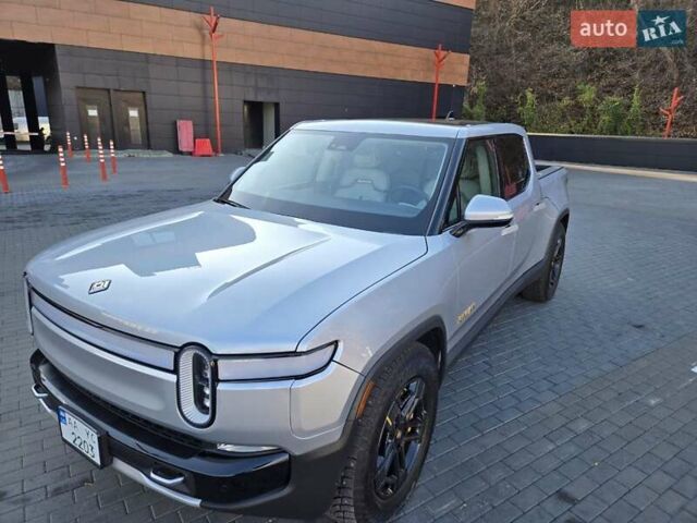 Сірий Rivian R1T, об'ємом двигуна 0 л та пробігом 59 тис. км за 52499 $, фото 2 на Automoto.ua
