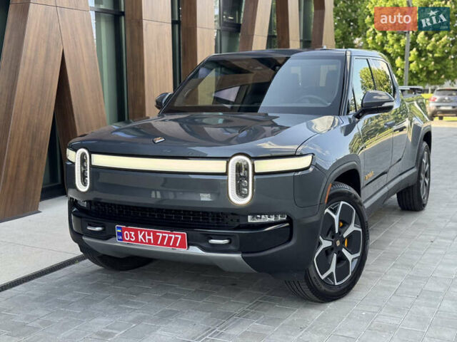 Серый Rivian R1T, объемом двигателя 0 л и пробегом 40 тыс. км за 54000 $, фото 1 на Automoto.ua