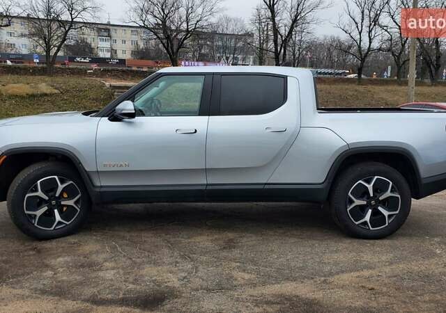 Серый Rivian R1T, объемом двигателя 0 л и пробегом 7 тыс. км за 54950 $, фото 42 на Automoto.ua