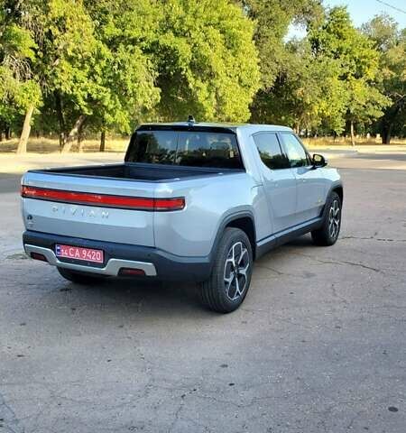 Серый Rivian R1T, объемом двигателя 0 л и пробегом 7 тыс. км за 54950 $, фото 6 на Automoto.ua