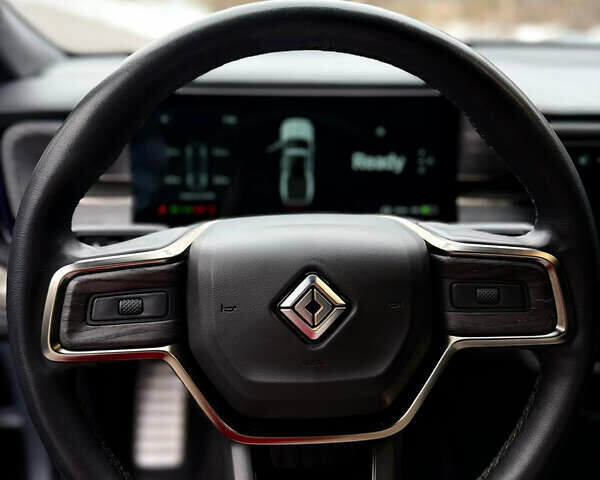 Сірий Rivian R1T, об'ємом двигуна 0 л та пробігом 63 тис. км за 43500 $, фото 10 на Automoto.ua