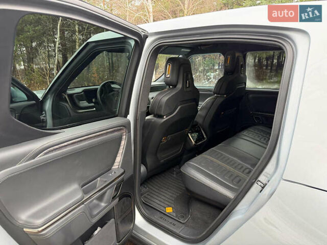 Сірий Rivian R1T, об'ємом двигуна 0 л та пробігом 63 тис. км за 43500 $, фото 31 на Automoto.ua