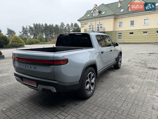 Сірий Rivian R1T, об'ємом двигуна 0 л та пробігом 56 тис. км за 42850 $, фото 7 на Automoto.ua