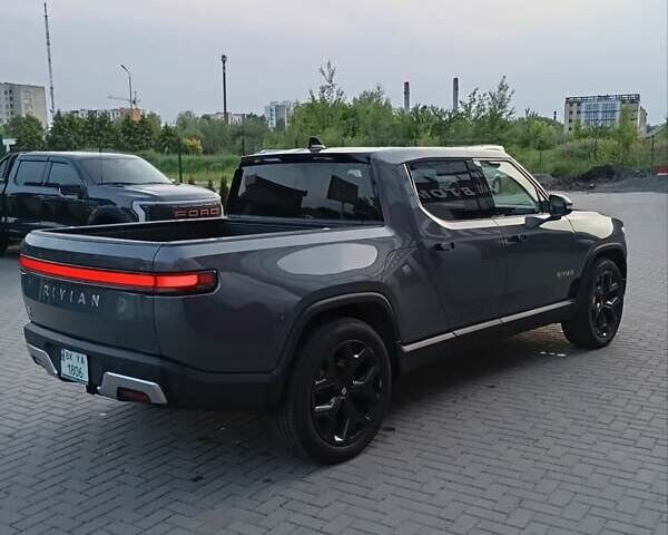 Серый Rivian R1T, объемом двигателя 0 л и пробегом 86 тыс. км за 44500 $, фото 5 на Automoto.ua