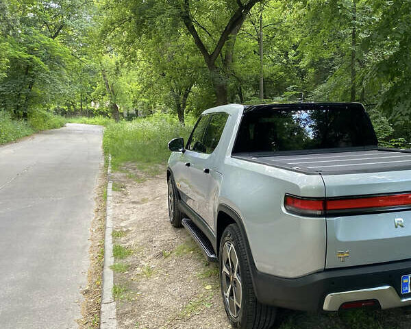Серый Rivian R1T, объемом двигателя 0 л и пробегом 15 тыс. км за 53900 $, фото 33 на Automoto.ua