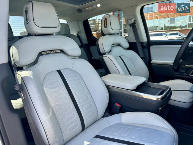 Серый Rivian R1T, объемом двигателя 0 л и пробегом 9 тыс. км за 49990 $, фото 53 на Automoto.ua