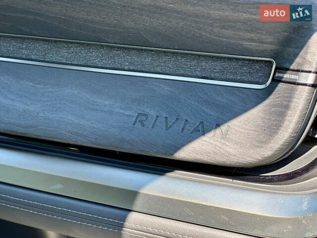 Серый Rivian R1T, объемом двигателя 0 л и пробегом 9 тыс. км за 49990 $, фото 58 на Automoto.ua