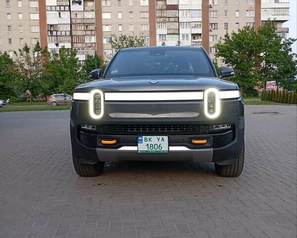 Серый Rivian R1T, объемом двигателя 0 л и пробегом 86 тыс. км за 44500 $, фото 9 на Automoto.ua