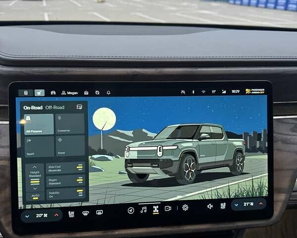 Сірий Rivian R1T, об'ємом двигуна 0 л та пробігом 68 тис. км за 37300 $, фото 31 на Automoto.ua