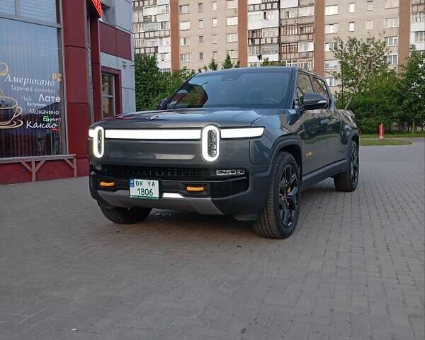 Серый Rivian R1T, объемом двигателя 0 л и пробегом 86 тыс. км за 44500 $, фото 10 на Automoto.ua