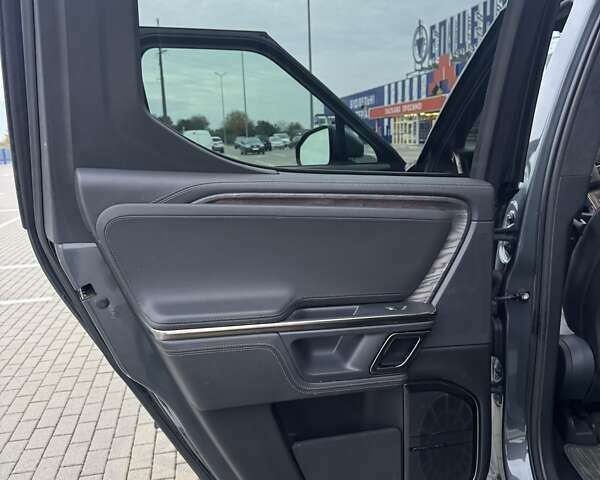 Сірий Rivian R1T, об'ємом двигуна 0 л та пробігом 68 тис. км за 37300 $, фото 17 на Automoto.ua