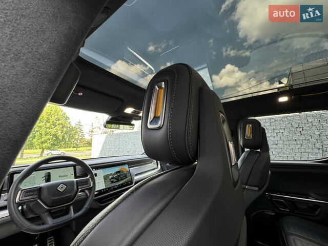 Серый Rivian R1T, объемом двигателя 0 л и пробегом 40 тыс. км за 54000 $, фото 24 на Automoto.ua
