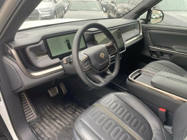 Серый Rivian R1T, объемом двигателя 100 л и пробегом 30 тыс. км за 65000 $, фото 24 на Automoto.ua