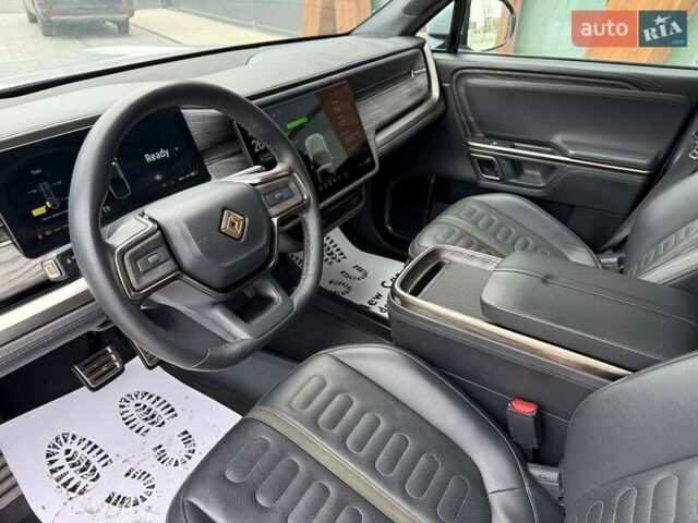Серый Rivian R1T, объемом двигателя 0 л и пробегом 22 тыс. км за 47000 $, фото 4 на Automoto.ua