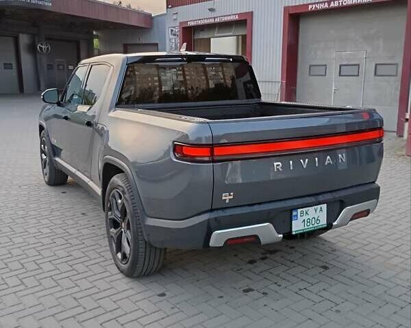 Серый Rivian R1T, объемом двигателя 0 л и пробегом 86 тыс. км за 44500 $, фото 3 на Automoto.ua