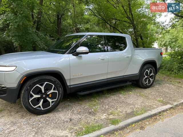 Серый Rivian R1T, объемом двигателя 0 л и пробегом 15 тыс. км за 53900 $, фото 9 на Automoto.ua