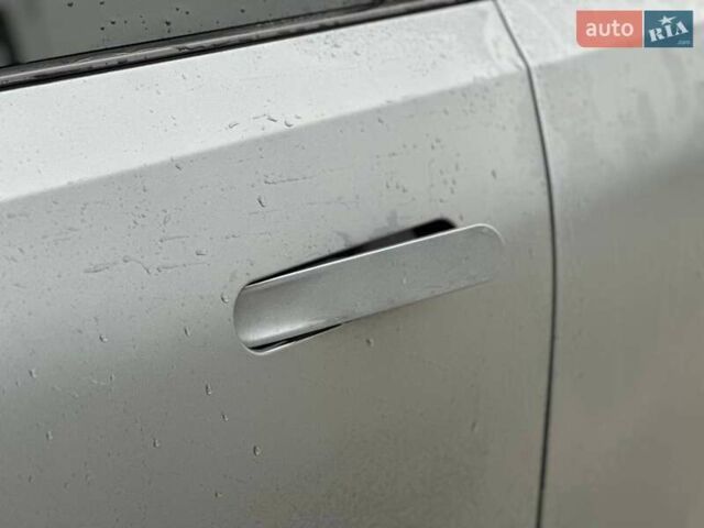 Сірий Rivian R1T, об'ємом двигуна 0 л та пробігом 43 тис. км за 41000 $, фото 35 на Automoto.ua