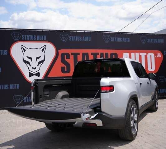 Серый Rivian R1T, объемом двигателя 0 л и пробегом 43 тыс. км за 47500 $, фото 10 на Automoto.ua
