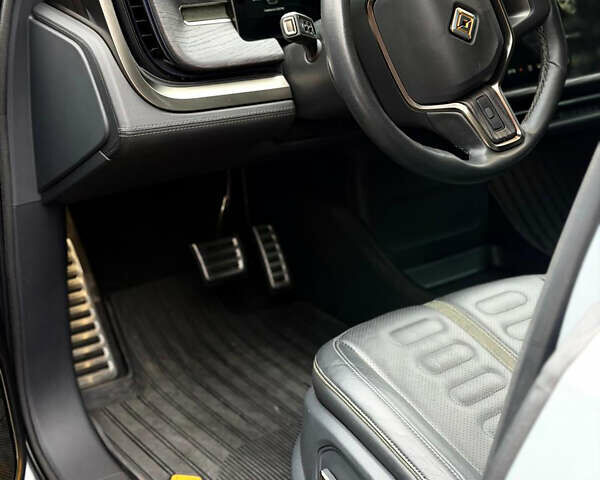 Сірий Rivian R1T, об'ємом двигуна 0 л та пробігом 63 тис. км за 43500 $, фото 9 на Automoto.ua