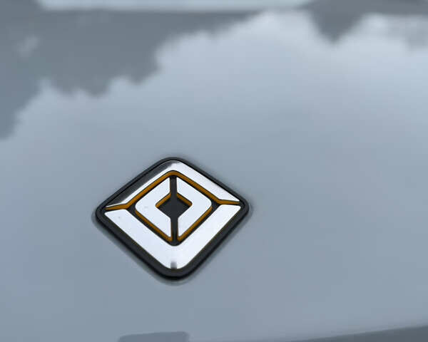 Сірий Rivian R1T, об'ємом двигуна 0 л та пробігом 56 тис. км за 42850 $, фото 12 на Automoto.ua