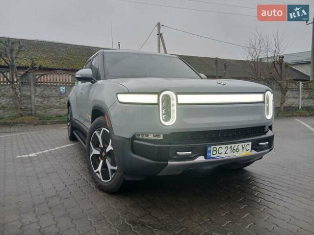 Сірий Rivian R1T, об'ємом двигуна 0 л та пробігом 49 тис. км за 43500 $, фото 4 на Automoto.ua