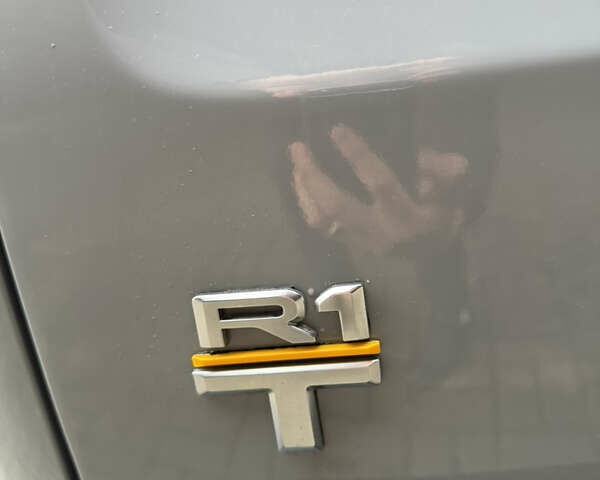 Сірий Rivian R1T, об'ємом двигуна 0 л та пробігом 56 тис. км за 42850 $, фото 17 на Automoto.ua