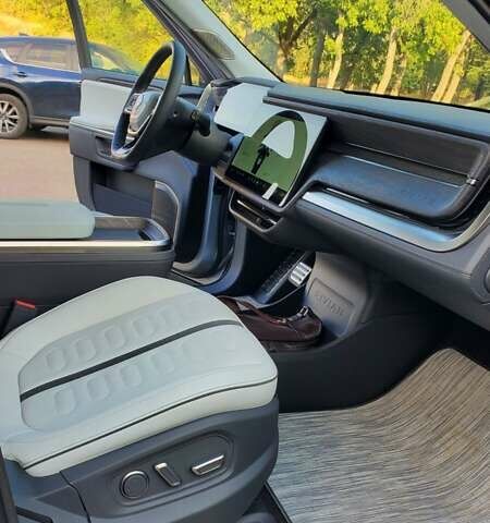 Серый Rivian R1T, объемом двигателя 0 л и пробегом 7 тыс. км за 54950 $, фото 22 на Automoto.ua