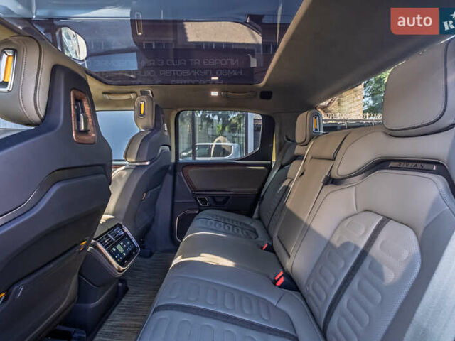 Серый Rivian R1T, объемом двигателя 0 л и пробегом 6 тыс. км за 44900 $, фото 27 на Automoto.ua