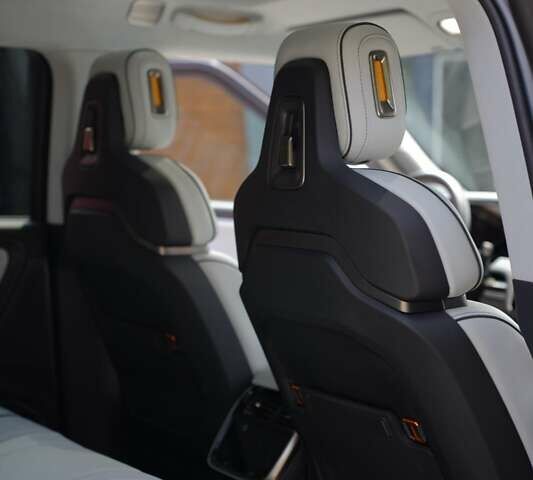 Серый Rivian R1T, объемом двигателя 0 л и пробегом 43 тыс. км за 47500 $, фото 34 на Automoto.ua