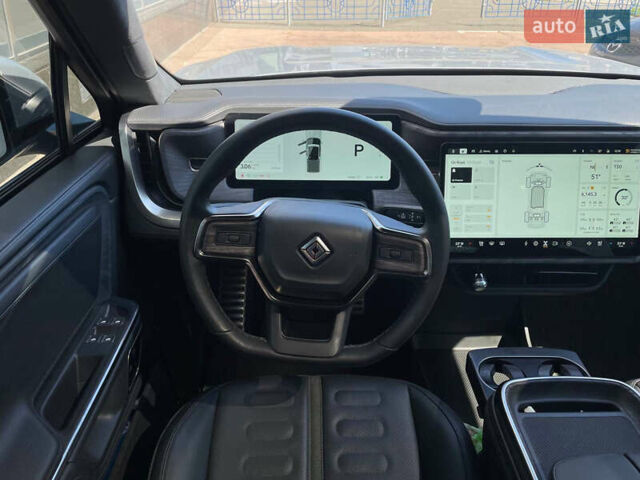 Сірий Rivian R1T, об'ємом двигуна 0 л та пробігом 20 тис. км за 57699 $, фото 8 на Automoto.ua