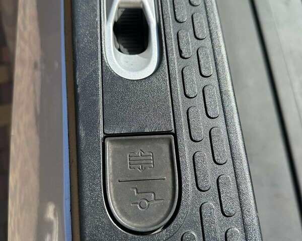 Сірий Rivian R1T, об'ємом двигуна 0 л та пробігом 64 тис. км за 43500 $, фото 8 на Automoto.ua