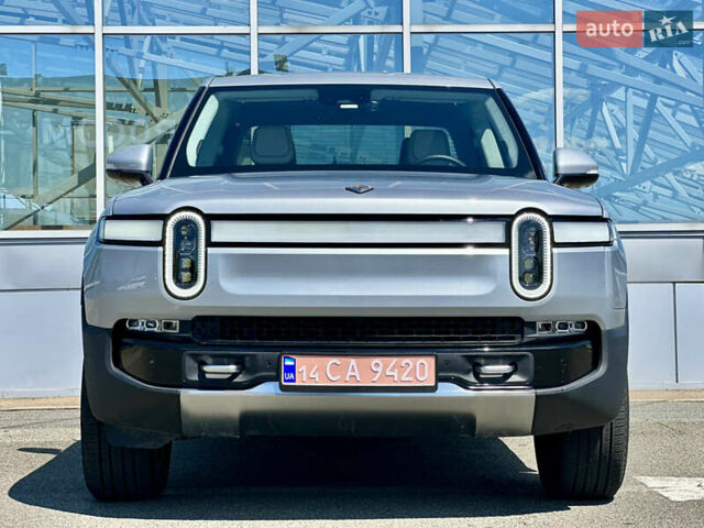Серый Rivian R1T, объемом двигателя 0 л и пробегом 9 тыс. км за 49990 $, фото 2 на Automoto.ua