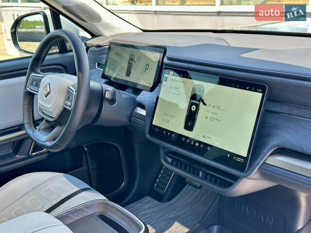 Серый Rivian R1T, объемом двигателя 0 л и пробегом 9 тыс. км за 49990 $, фото 56 на Automoto.ua
