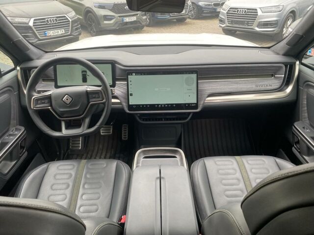 Серый Rivian R1T, объемом двигателя 100 л и пробегом 30 тыс. км за 65000 $, фото 19 на Automoto.ua