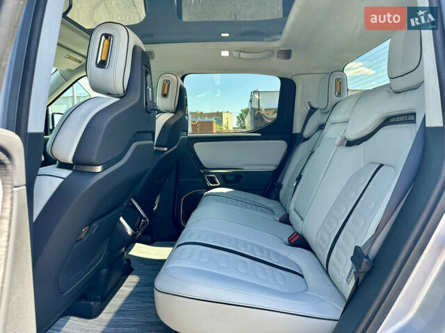 Серый Rivian R1T, объемом двигателя 0 л и пробегом 9 тыс. км за 49990 $, фото 39 на Automoto.ua