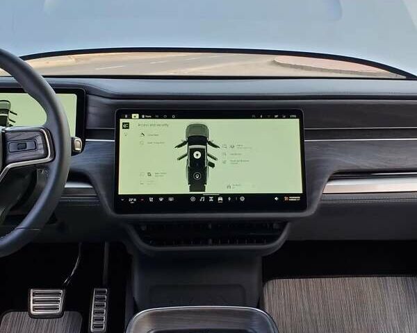 Серый Rivian R1T, объемом двигателя 0 л и пробегом 7 тыс. км за 54950 $, фото 39 на Automoto.ua