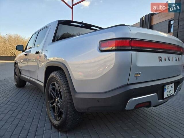 Сірий Rivian R1T, об'ємом двигуна 0 л та пробігом 59 тис. км за 52499 $, фото 12 на Automoto.ua