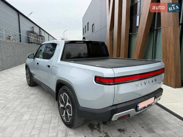 Серый Rivian R1T, объемом двигателя 0 л и пробегом 22 тыс. км за 47000 $, фото 2 на Automoto.ua