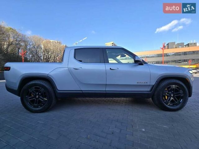 Сірий Rivian R1T, об'ємом двигуна 0 л та пробігом 59 тис. км за 52499 $, фото 8 на Automoto.ua
