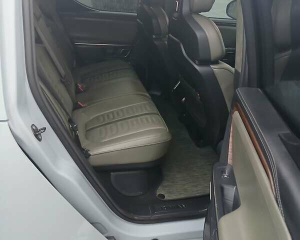 Сірий Rivian R1T, об'ємом двигуна 0 л та пробігом 49 тис. км за 43500 $, фото 21 на Automoto.ua