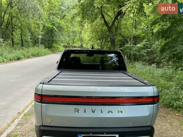 Серый Rivian R1T, объемом двигателя 0 л и пробегом 15 тыс. км за 53900 $, фото 32 на Automoto.ua