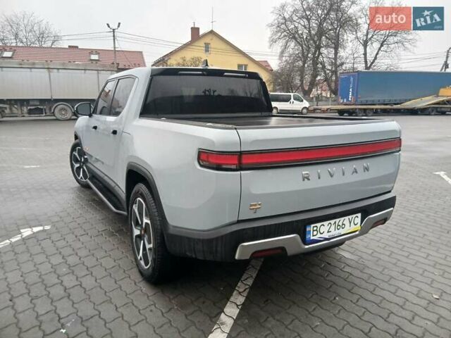 Сірий Rivian R1T, об'ємом двигуна 0 л та пробігом 49 тис. км за 43500 $, фото 8 на Automoto.ua