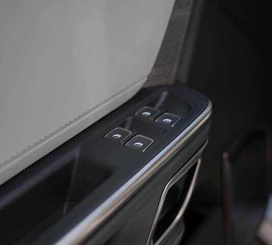 Серый Rivian R1T, объемом двигателя 0 л и пробегом 43 тыс. км за 47500 $, фото 22 на Automoto.ua